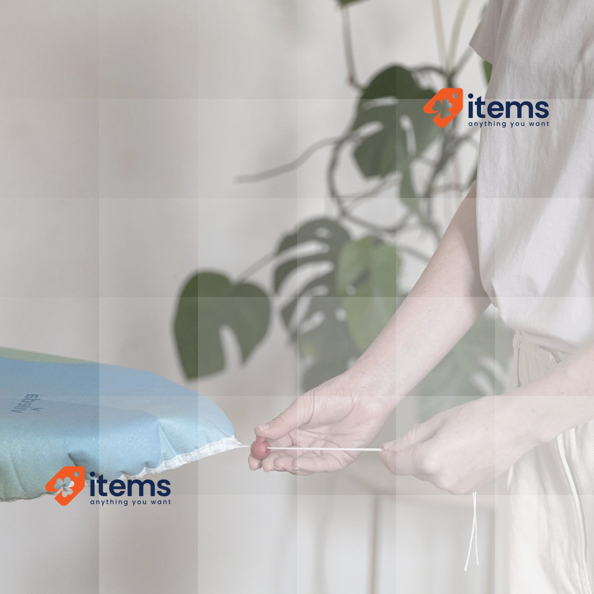 Vileda 2-in-1 Premium Ironing Board Cover Color May Vary 110 - 130 x 30 - 45 cm