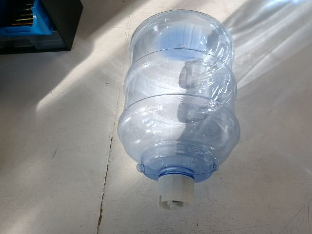 Amazon Basics Dog and Cat Water Feeder, Small, 3.8 liters, Transparent 1 Gallons