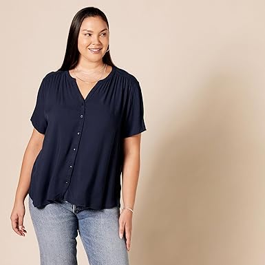 Amazon Essentials Women's Short-Sleeve Woven Blouse Marine Blue
Size L