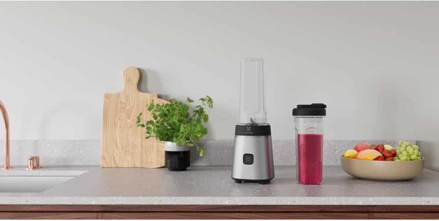Electrolux Create 3 E3SB1-4ST Sport Blender, 300 W, 2 Take-Away