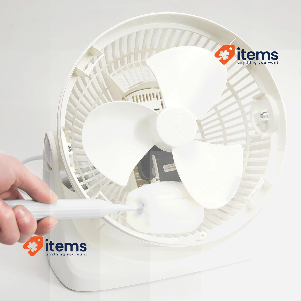 Amazon Basics Portable Table Fan 18cm Low Noise Cooling 3 Speed 90° Angle White