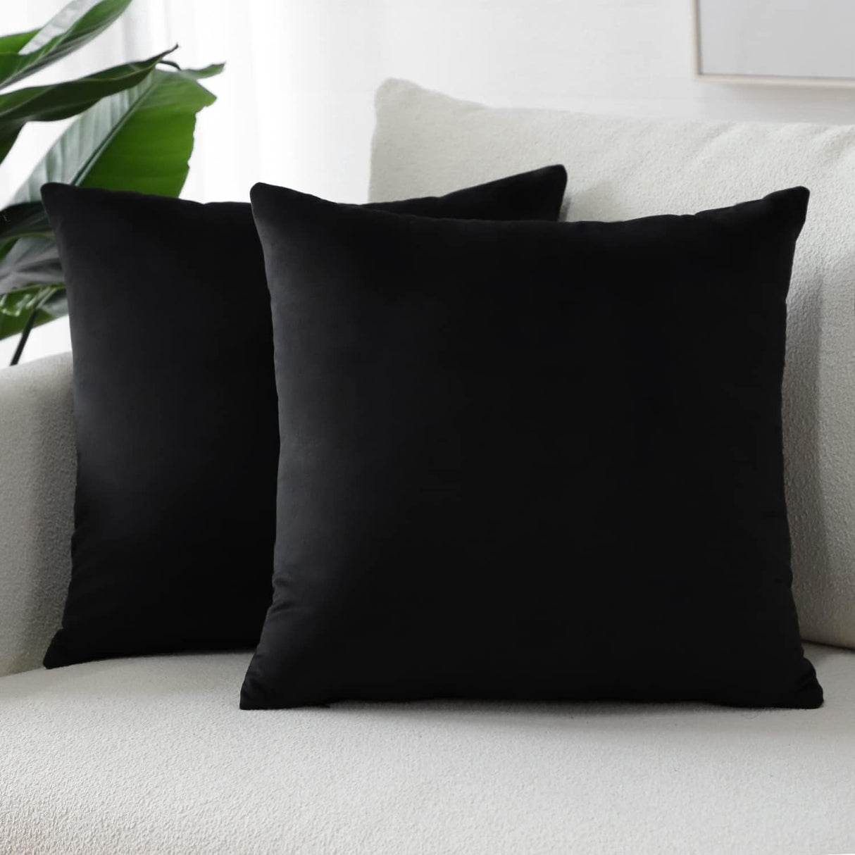 Sungeek Velvet Cushion Covers
