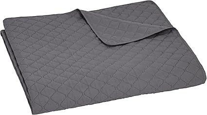 Amazon Basics Oversized Embossed Quilt Dark Grey Diamond, 170 x 210 cm