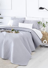 Todocama Fine Boutique Quilt with Pique Design 250 x 260 cm, Light Grey