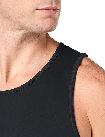 Amazon Essentials Men's Regular-Fit Vest